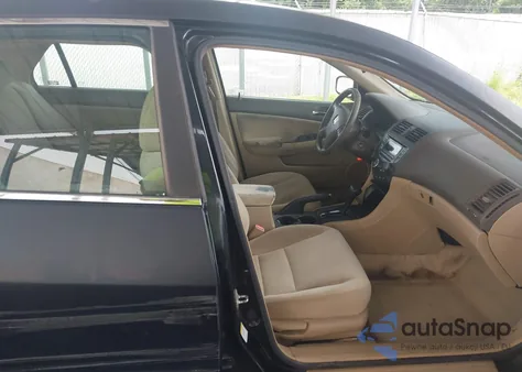 2005 Honda Accord 2.4 Lx из США, поврежденный, VIN 1HGCM564X5A037309